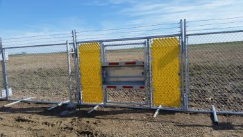 Floating Panel Gate